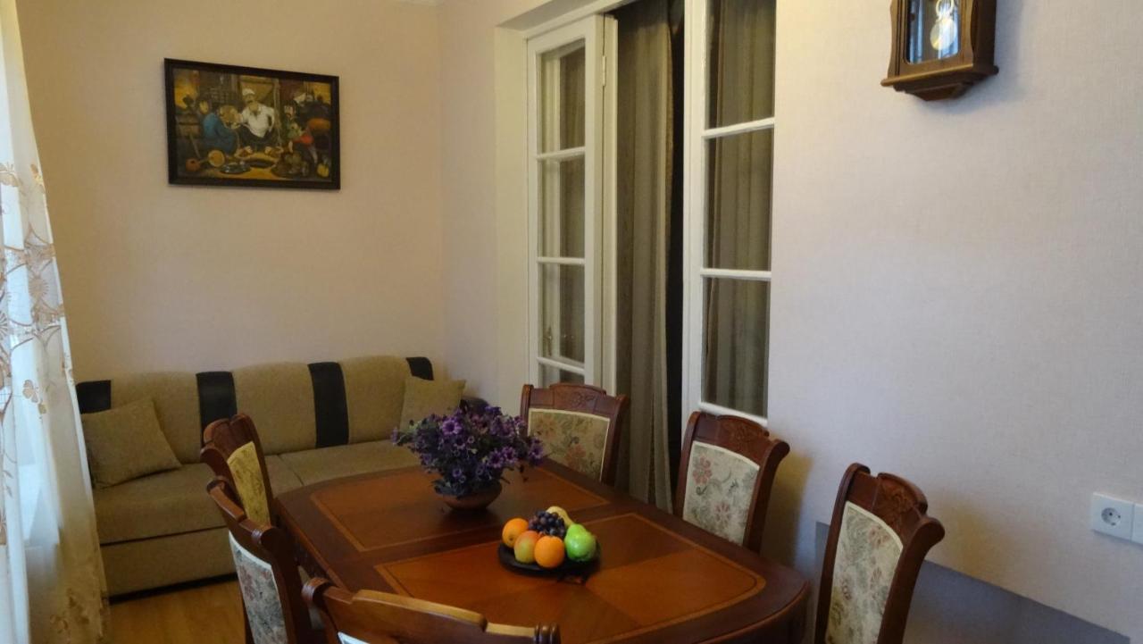 Apartment Vake-Saburtalo Tbilisi Exterior foto