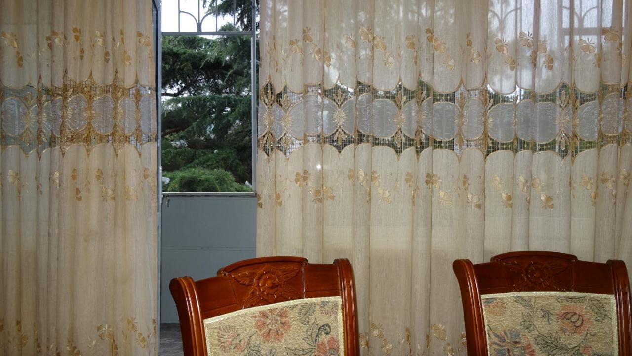 Apartment Vake-Saburtalo Tbilisi Exterior foto